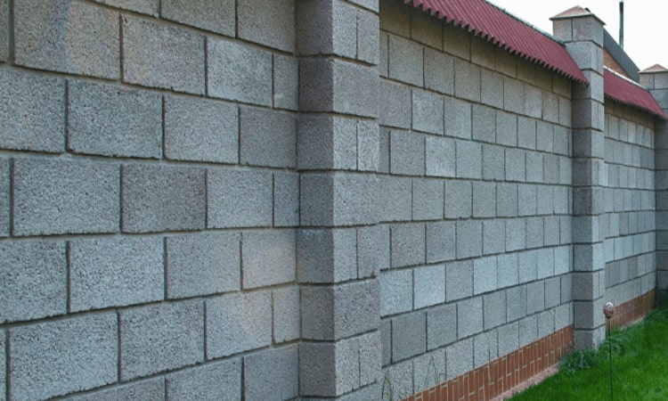 Забор из керамзитобетонных блоков: фото, цена на строительство по РФ .